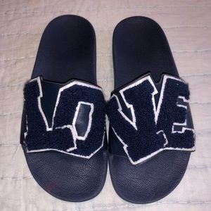 TORY SPORT LOVE SLIDES